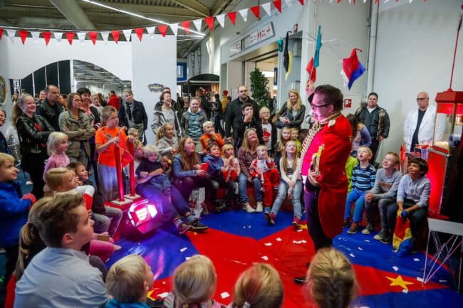 Kinderzauberer Sascha aus Dortmund - Kinderzaubershow auf der Messe Dortmund